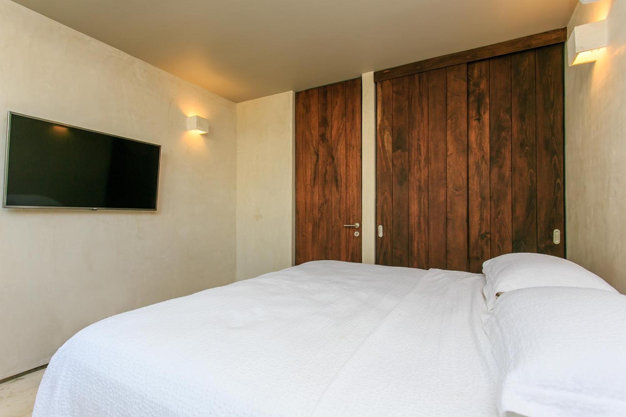 Eco-Chic Design Condos Wrapped In Nature'S Elements By Stella Rentals Tulum Room photo
